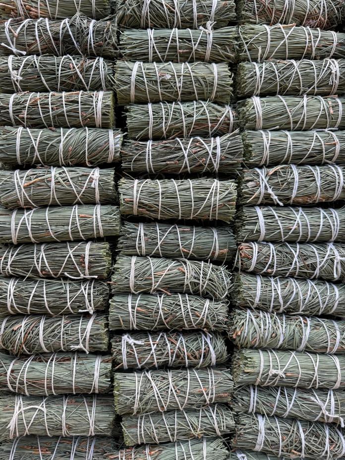 [hw-pine] Pine Herb Wands