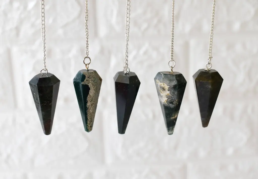 [pend-mos] Moss Agate Faceted Crystal Pendulum