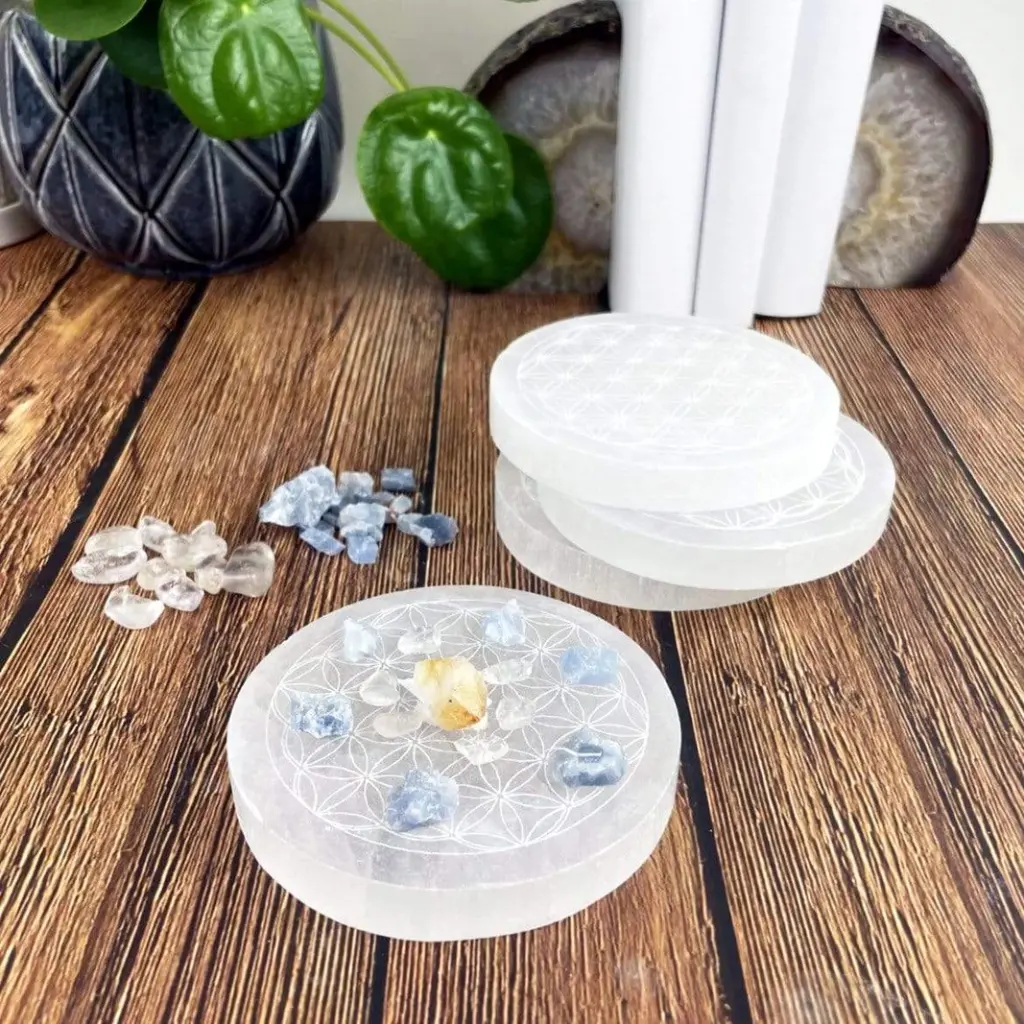 [cp-10cm-flowerlife] Crystal Selenite Engraved Flower of Life Charging Plate 10cm